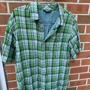 Men’s North Face shirt
